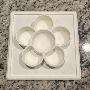 Ezpz mini play flower mat